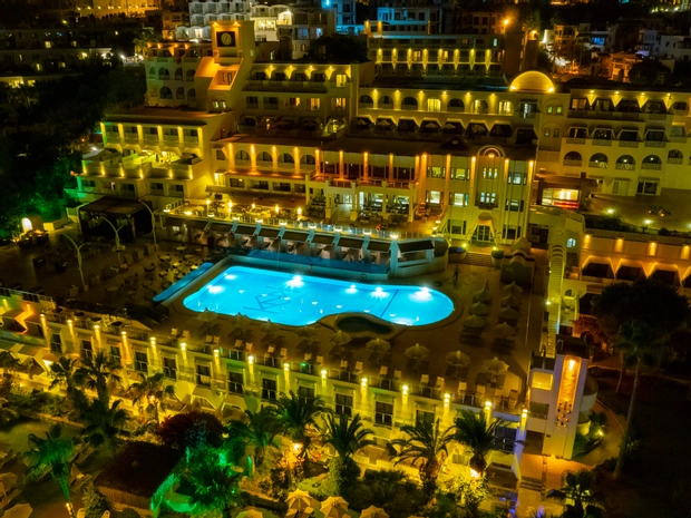 Azka Hotel