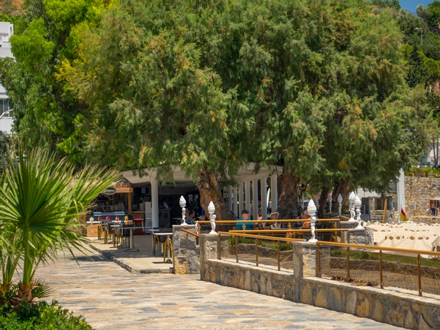 Azka Hotel