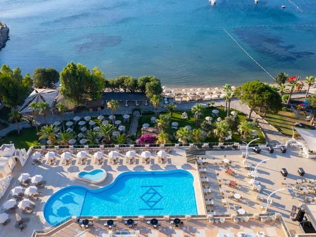 Azka Hotel