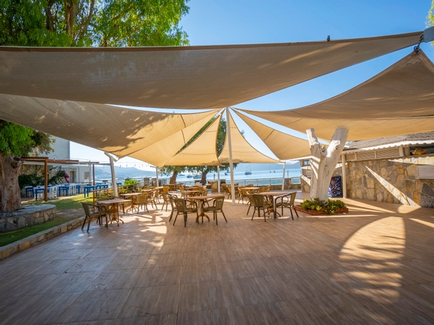 Azka Hotel