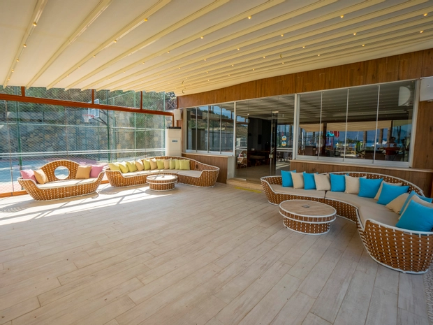 Azka Hotel