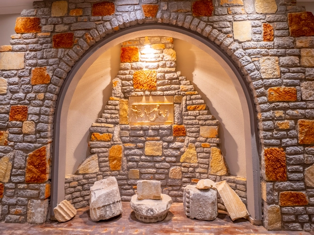 Azka Hotel
