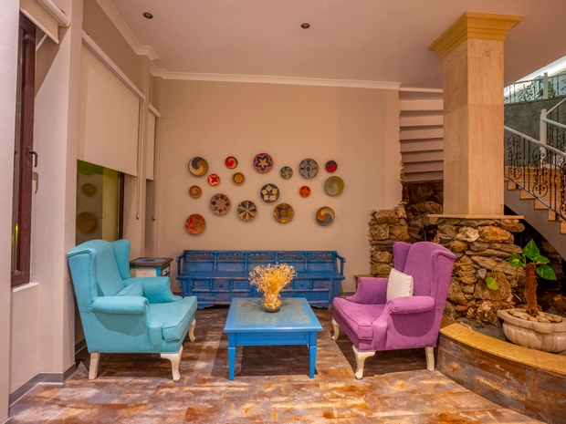Azka Hotel