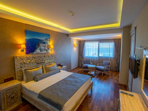 Azka Hotel