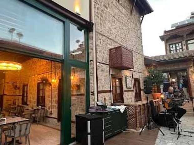 Belmondo Suites Old Town