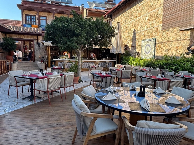 Belmondo Suites Old Town