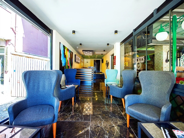 Big Point Hotel