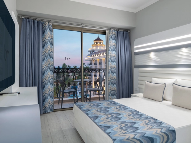 Deluxe Deniz Tarafı Oda