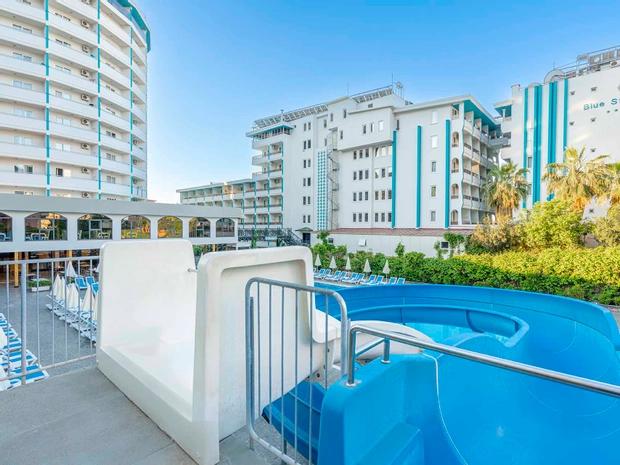 Blue Star Hotel