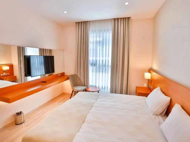 Caddemm Inn Hotel