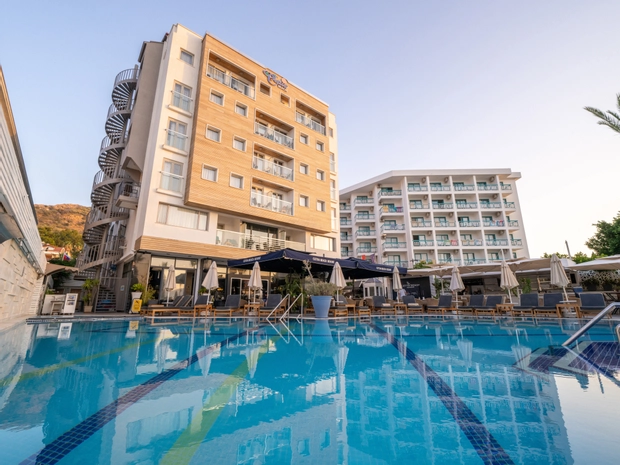 Cettia Beach Resort + 16Cettia Beach Resort + 16