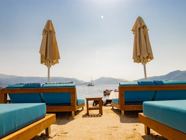 Class Unique Beach Hotel +13