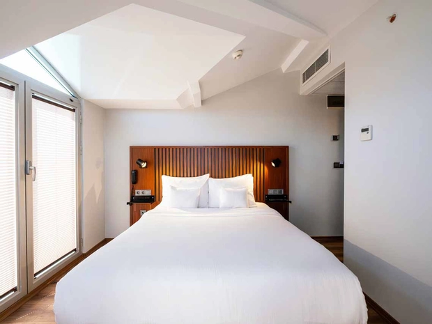 Discovery Hotel
