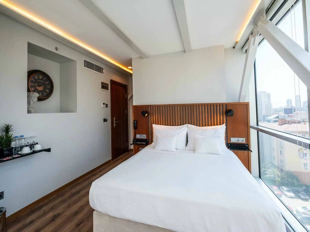 Discovery Hotel