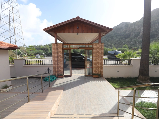 Dolphin Apart Hotel