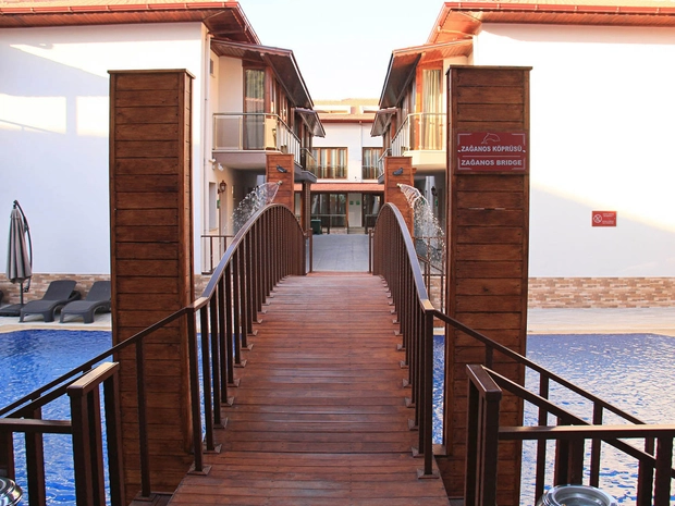 Dolphin Apart Hotel
