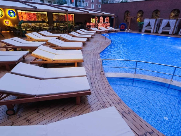 Duqqan Deluxe Hotel