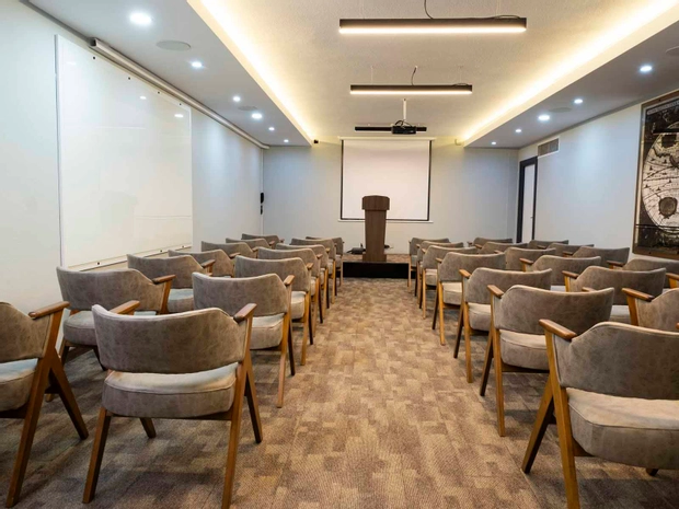 Duqqan Deluxe Hotel