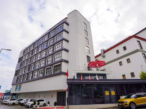 Elea Premium Stay