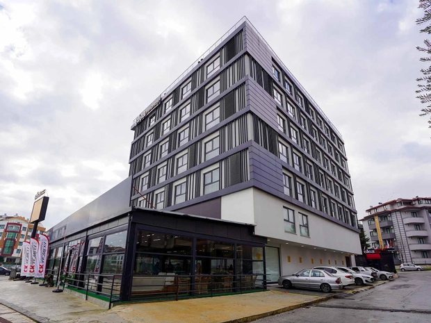 Elea Premium Stay