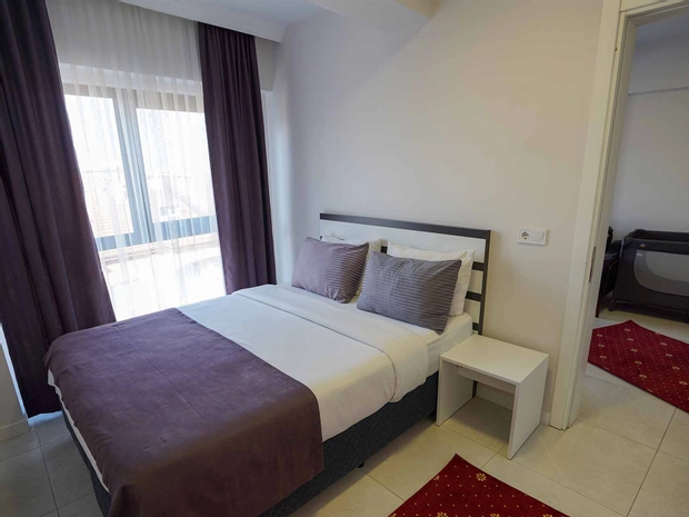 Elea Premium Stay