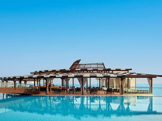 Elexus Hotel & Resort