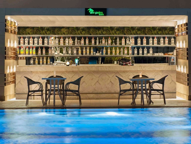 Pool Bar