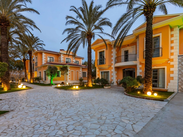Ema Houses