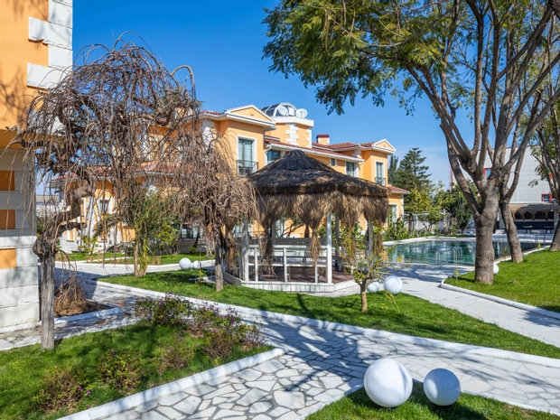 Ema Houses