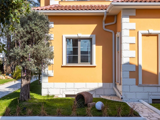 Ema Houses