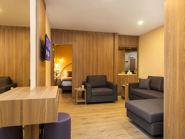 Ema Houses