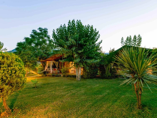 Etenna Bungalow Hotel