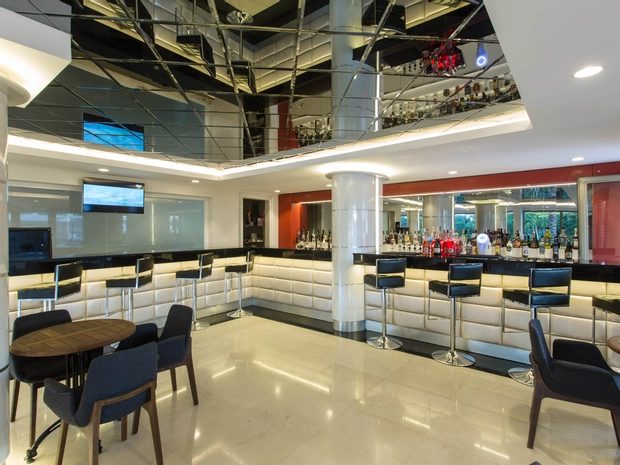 Lobby Bar