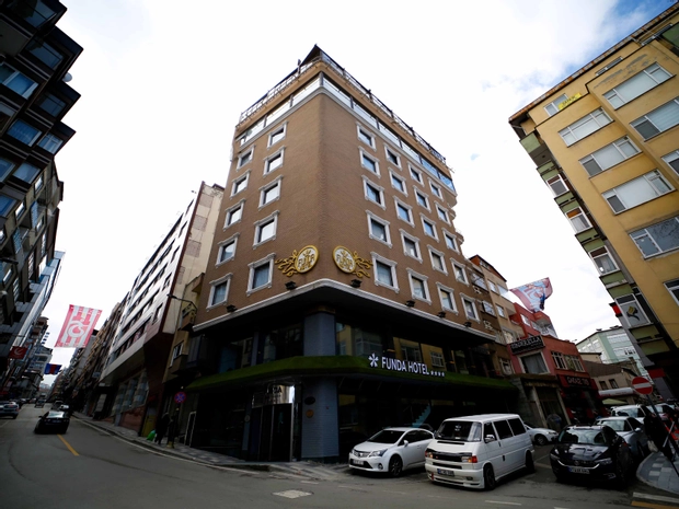 Funda Hotel