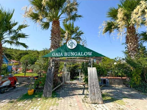 Gaia Bungalow Restaurant