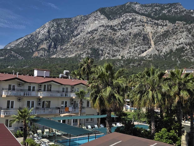 Gold Stone Hotel