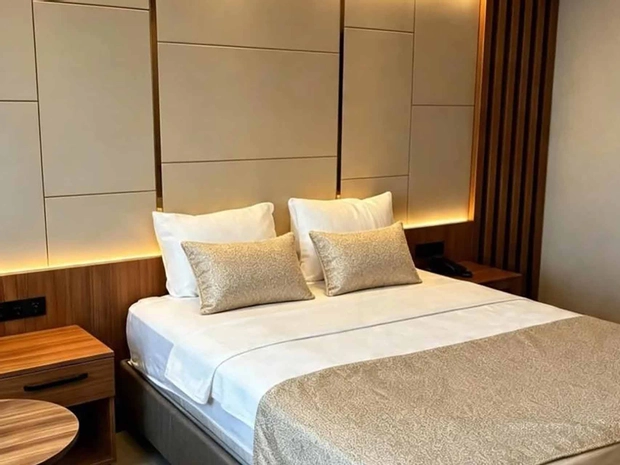 Golden Vera Hotel