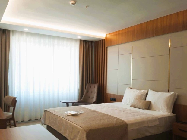 Golden Vera Hotel