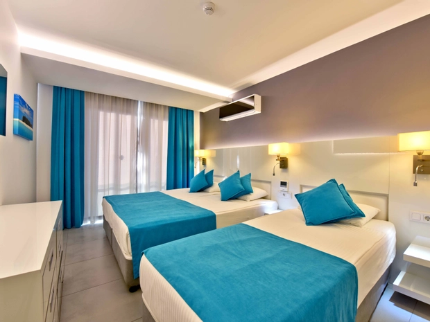 Green Garden Suit Hotel