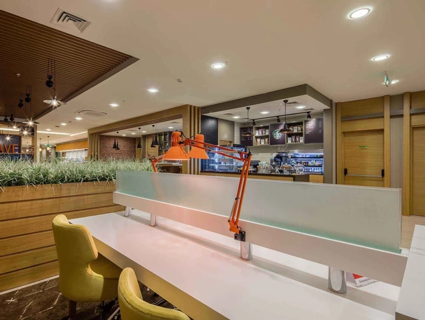 Lobby Business