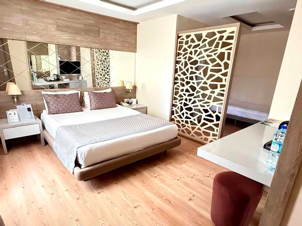 Hotel Turan Prince