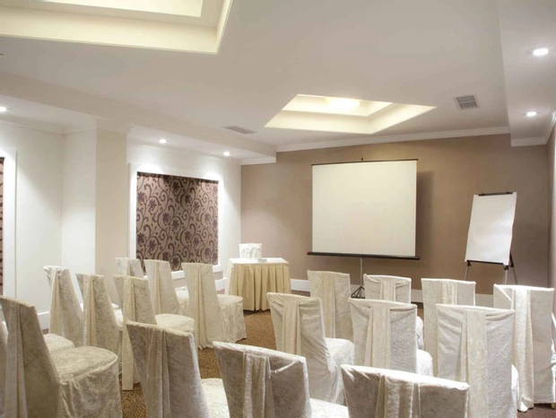 Salon İkaros