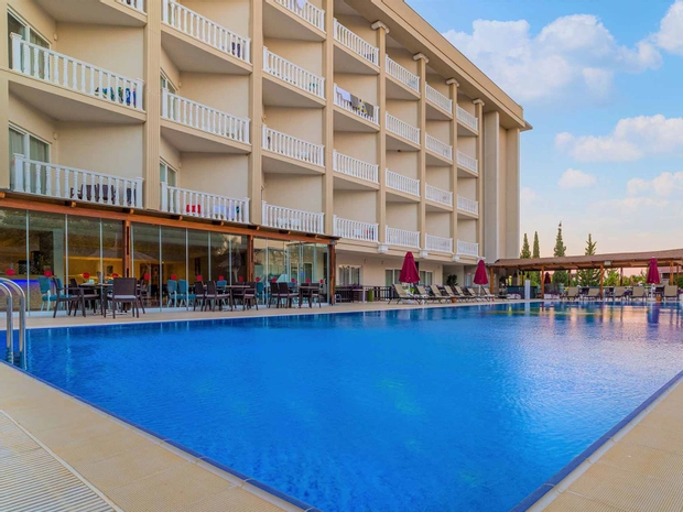 Justiniano Deluxe Resort