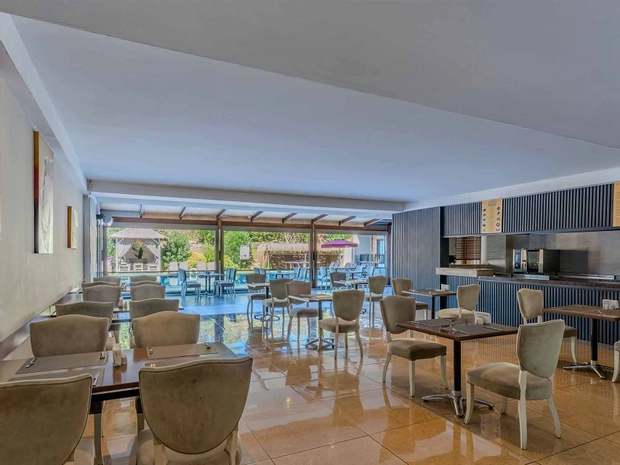 Justiniano Deluxe Resort