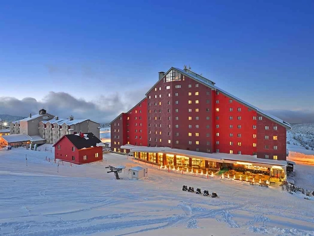 Karinna Hotel Convention Center & Spa