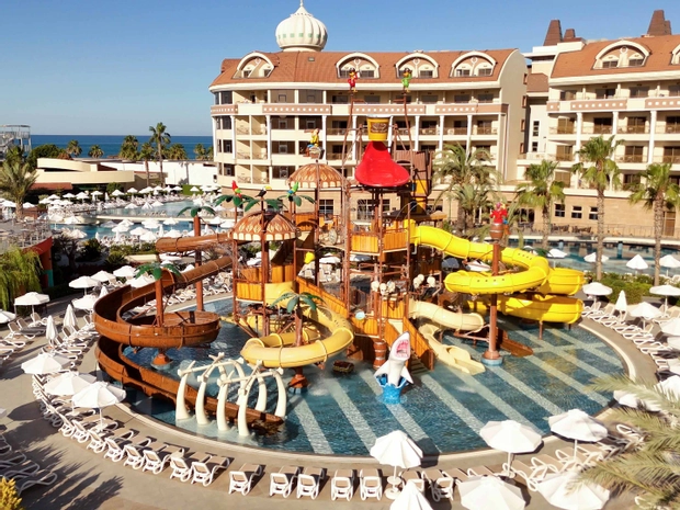 Kirman Belazur Resort & Spa