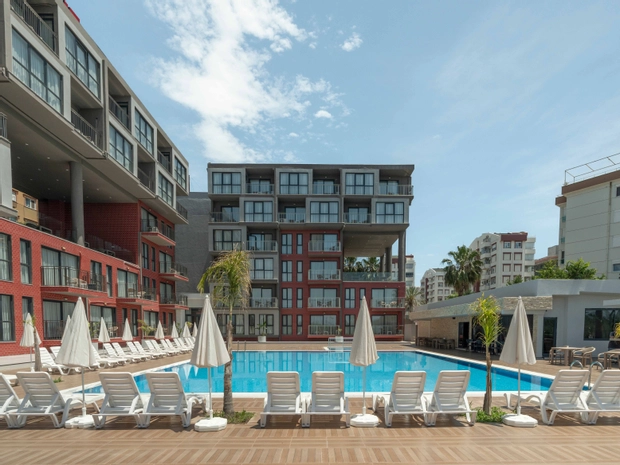 Laristone Suite & Spa Hotel