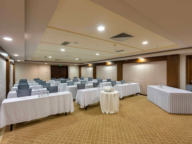 Limak Lara De Luxe Hotel & Resort