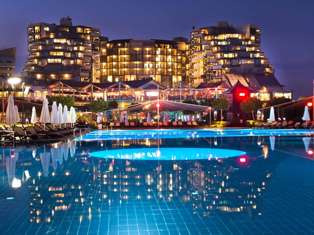 Limak Lara De Luxe Hotel & Resort