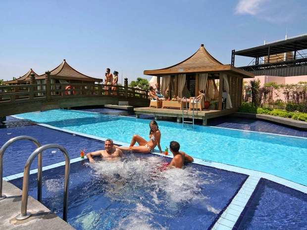 Limak Lara De Luxe Hotel & Resort